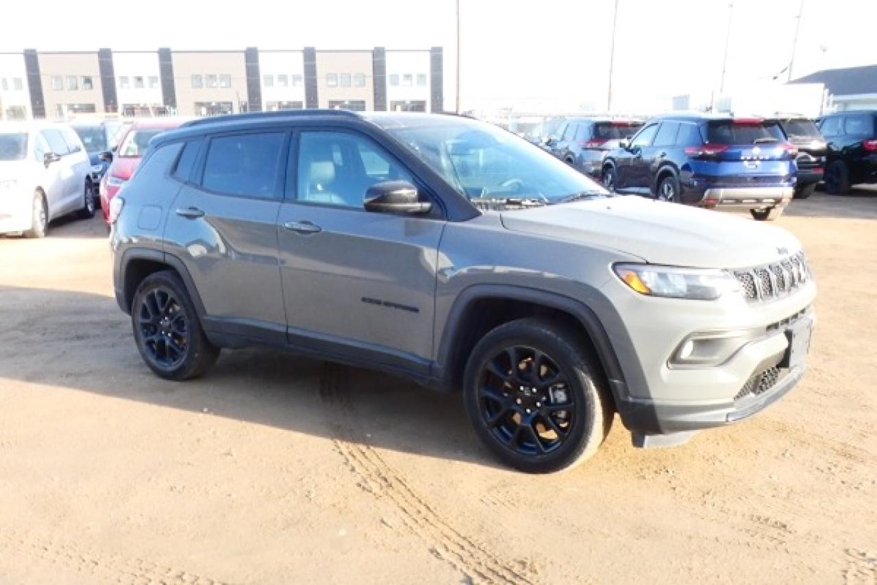 2024 Jeep Compass Altitude 4x4 w/Htd Leather, pano S/R, NAV, BUC - Photo #4