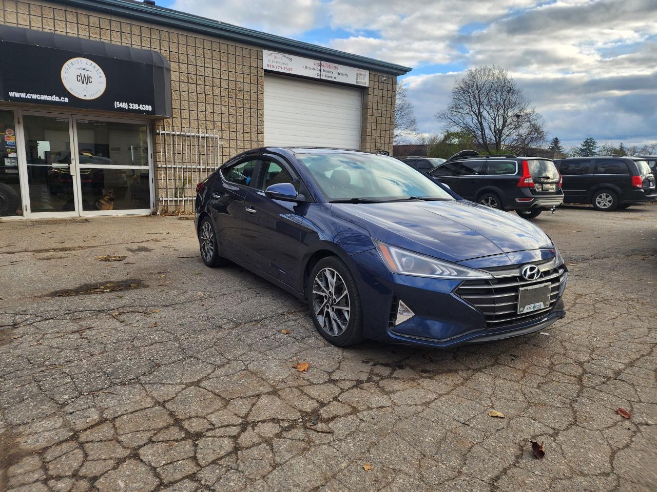 2019 Hyundai Elantra Luxury l Sunroof l Fuel Efficient l Reverse Cam - Photo #3