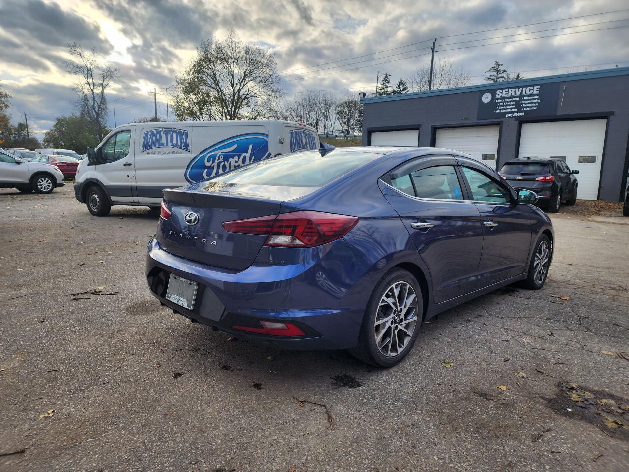2019 Hyundai Elantra Luxury l Sunroof l Fuel Efficient l Reverse Cam - Photo #7