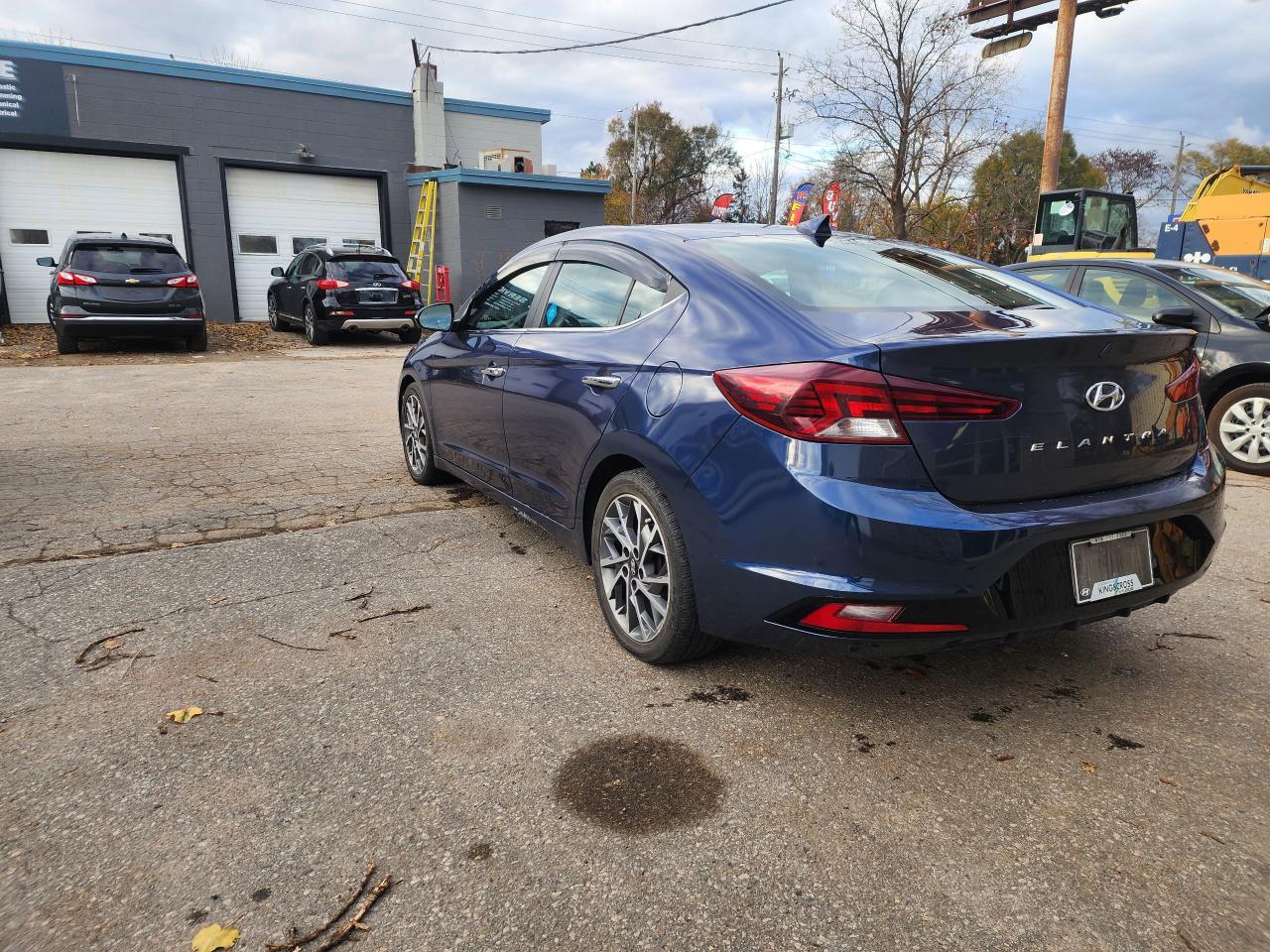 2019 Hyundai Elantra Luxury l Sunroof l Fuel Efficient l Reverse Cam - Photo #6