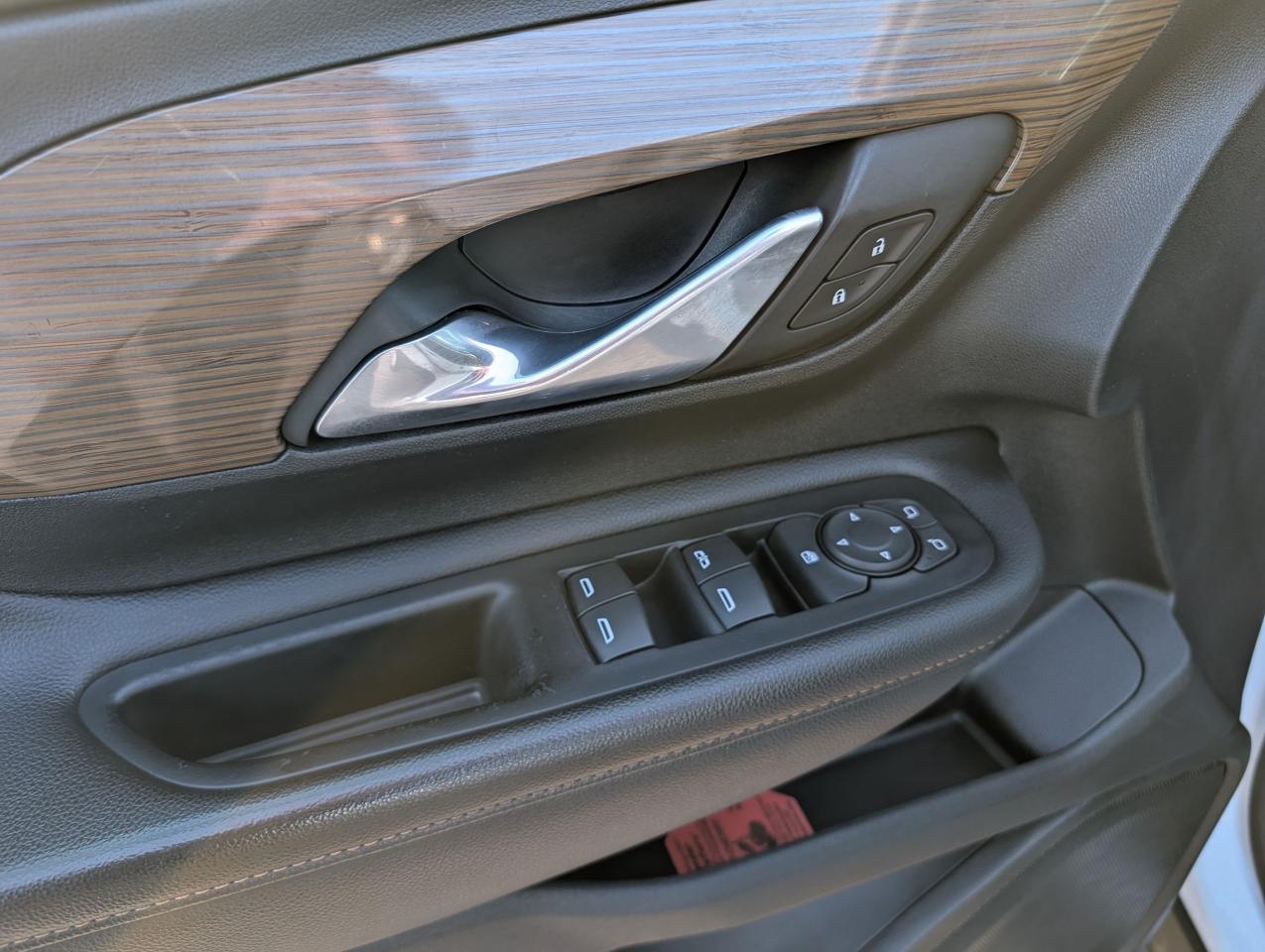 2020 GMC Terrain SLE | NO ACCIDENTS | HEATED SEATS | CARPLAY - Photo #9