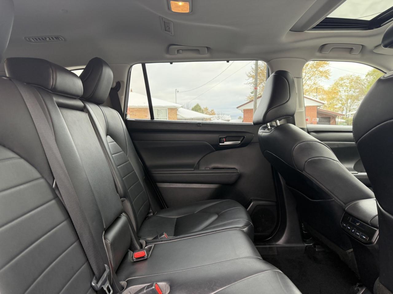 2020 Toyota Highlander XLE AWD V6 Photo