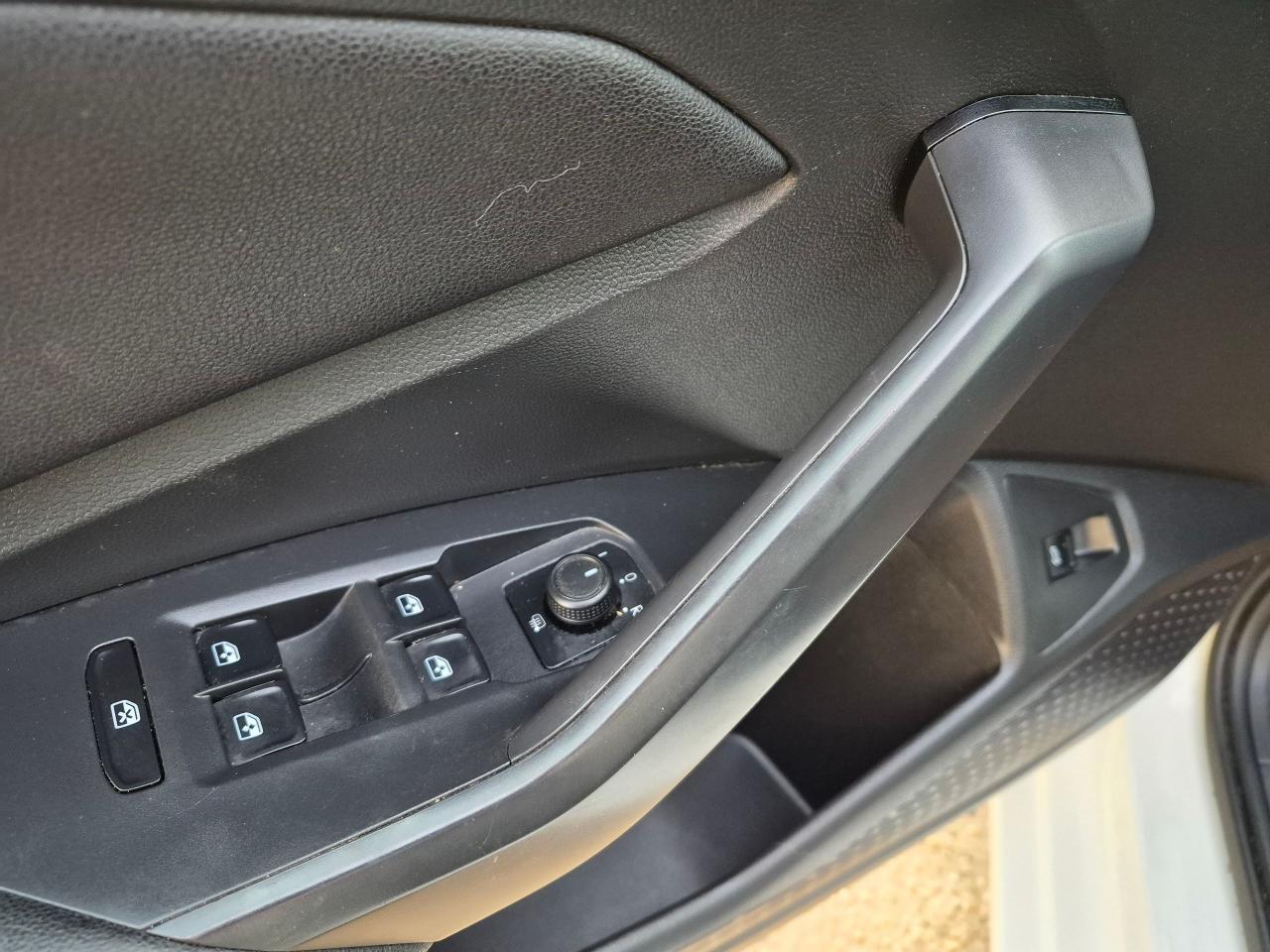 2020 Volkswagen Jetta Comfortline, Htd Seats, BU Cam - Photo #18