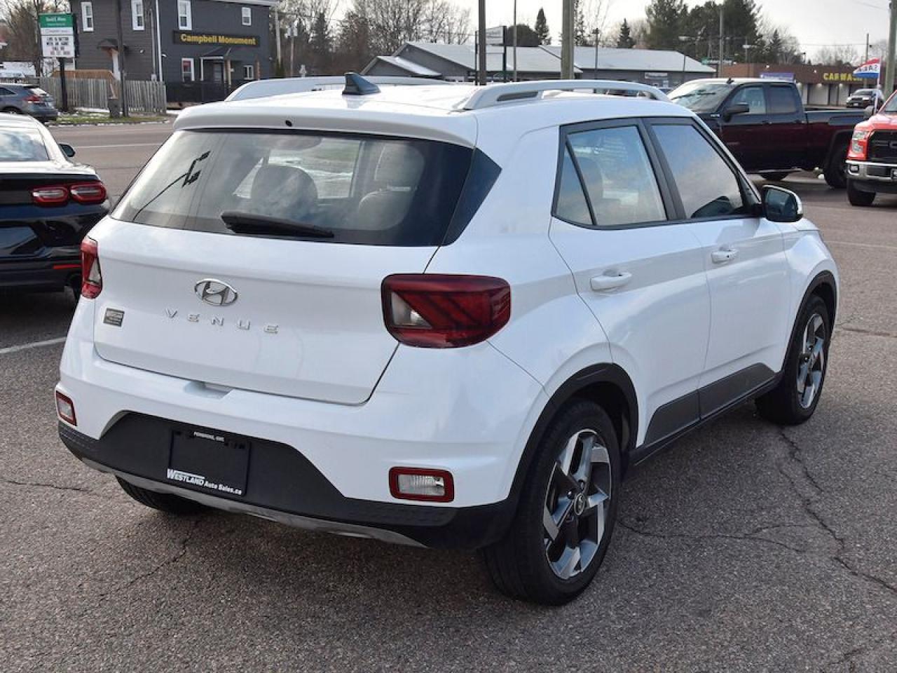 2020 Hyundai Venue Ultimate w/Black Interior - Photo #3