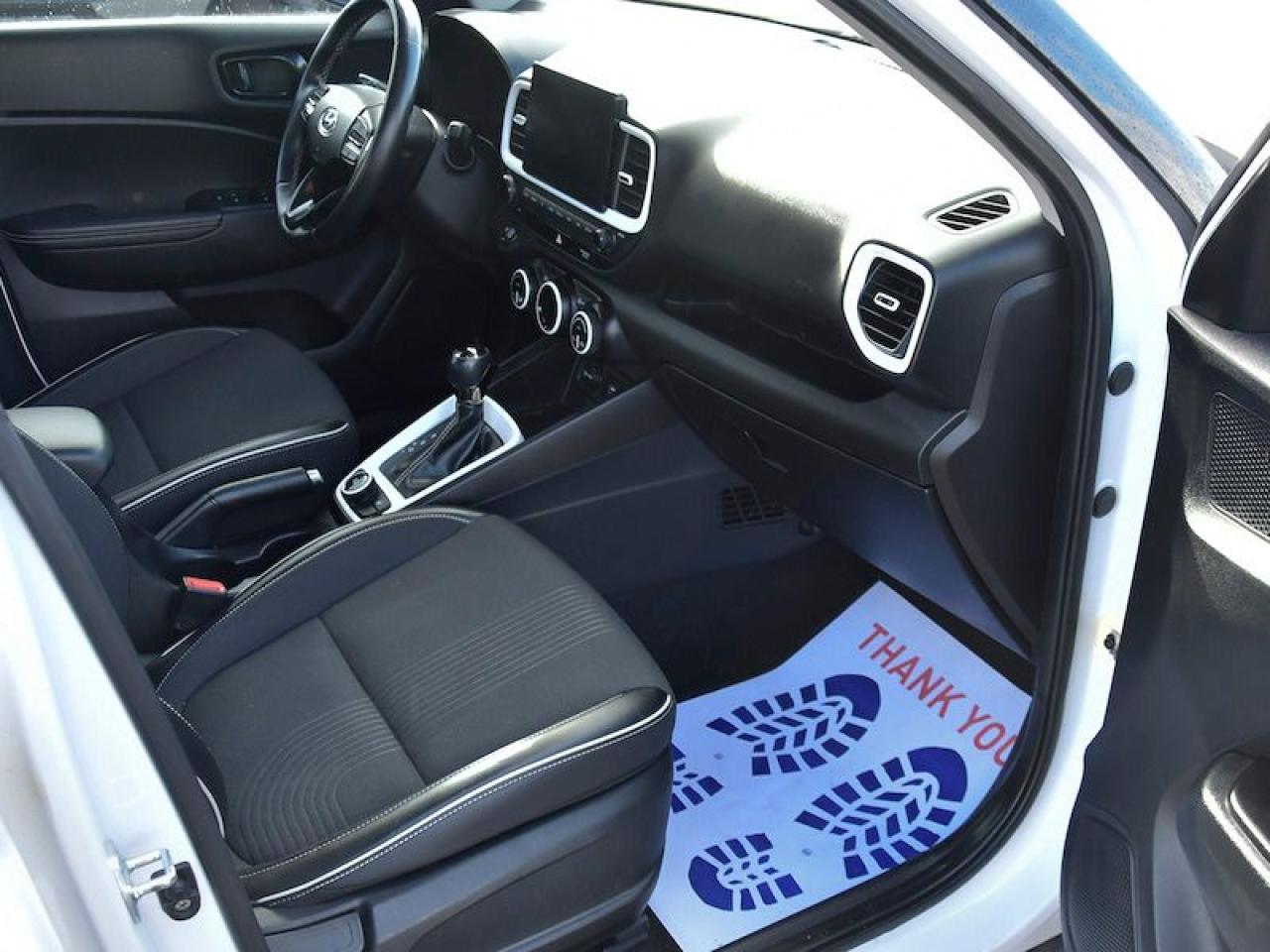 2020 Hyundai Venue Ultimate w/Black Interior - Photo #7