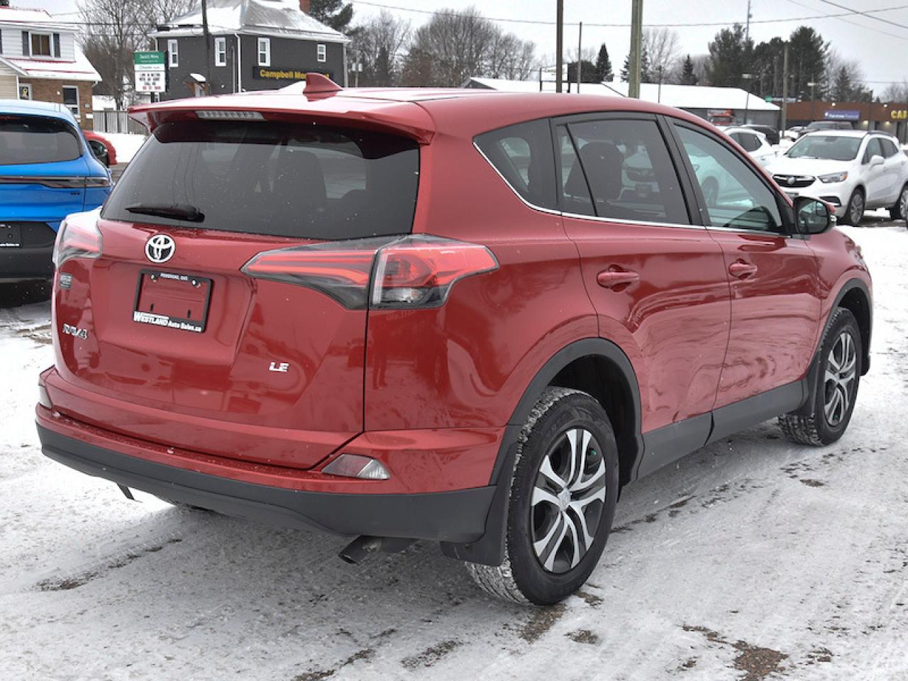 2016 Toyota RAV4 LE Photo