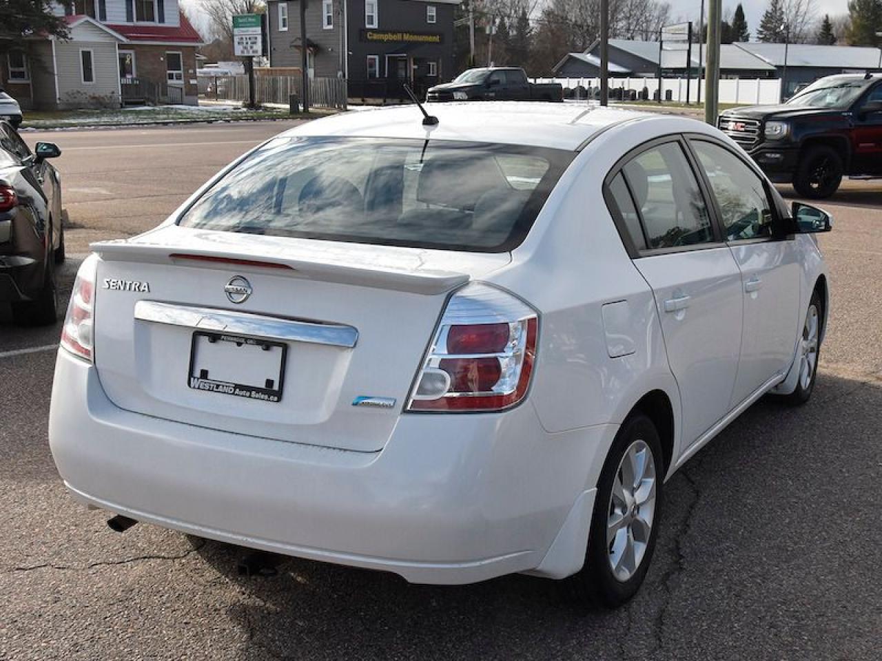 2012 Nissan Sentra 2.0 - Photo #3