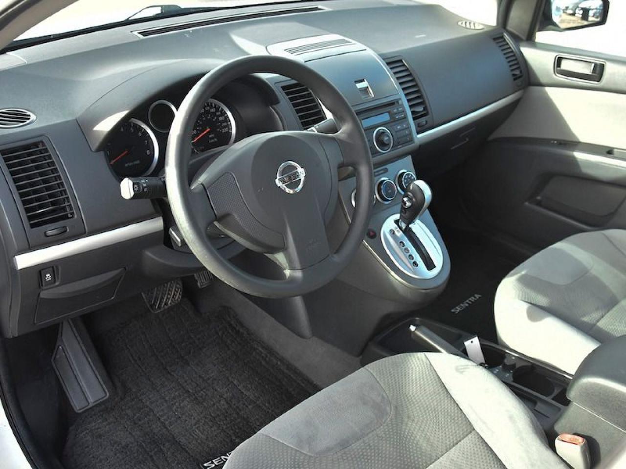 2012 Nissan Sentra 2.0 Photo