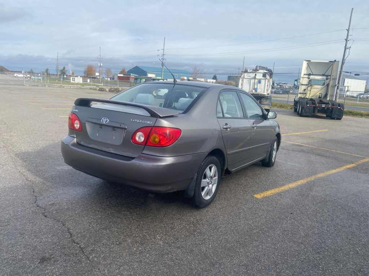 2003 Toyota Corolla LE Photo