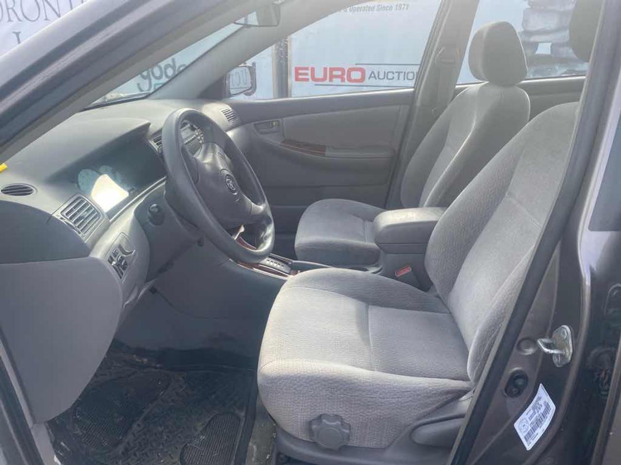2003 Toyota Corolla LE Photo