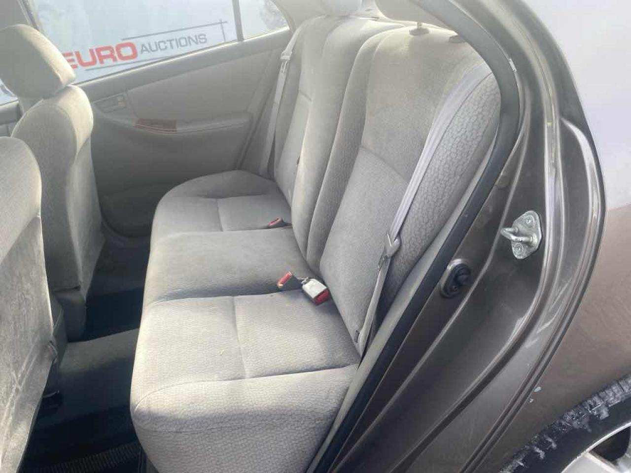 2003 Toyota Corolla LE Photo