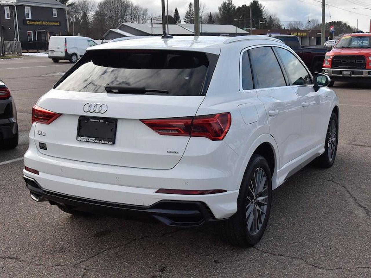 2022 Audi Q3 Progressiv Photo2