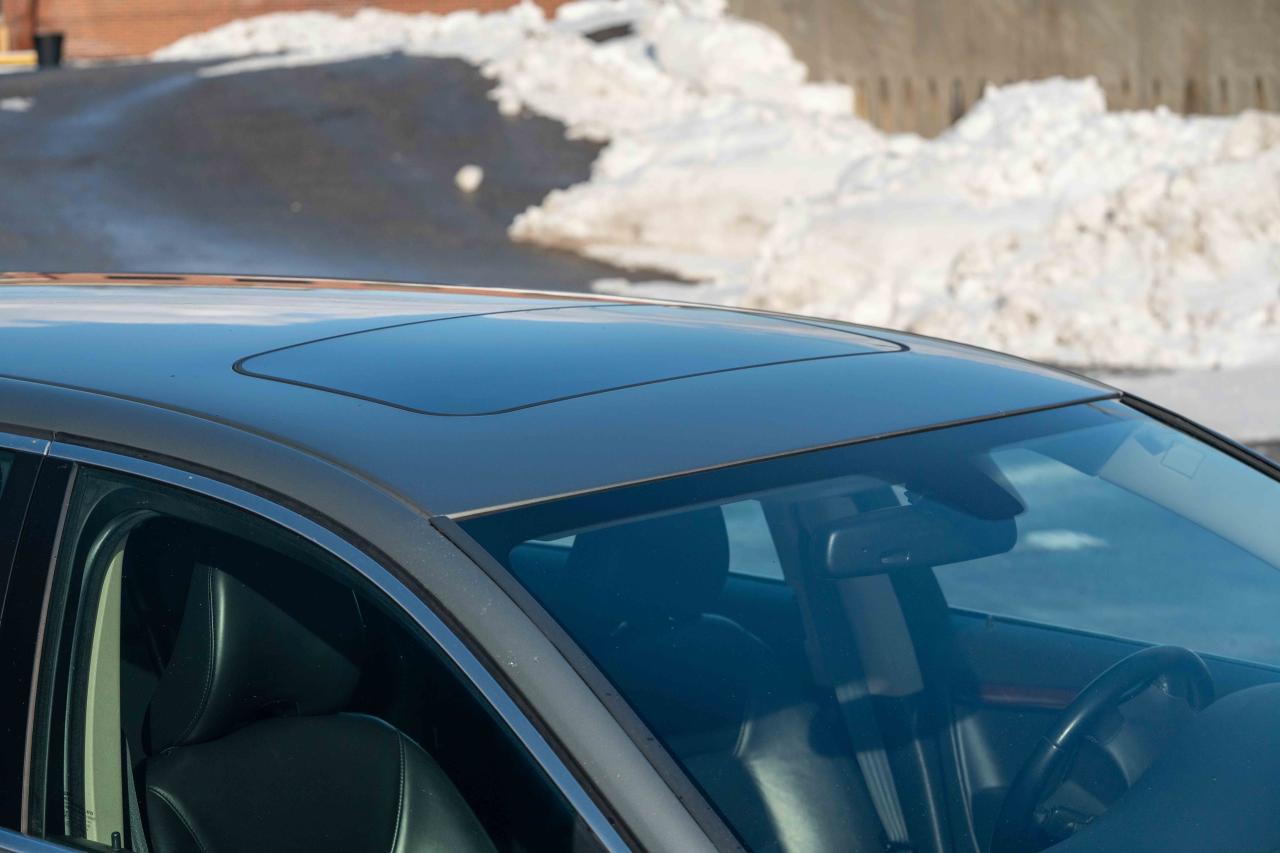 2008 Volvo V70 3.2L WAGON Photo