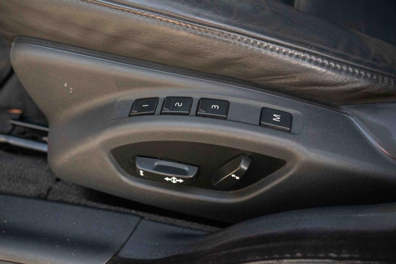 2008 Volvo V70 3.2L WAGON Photo