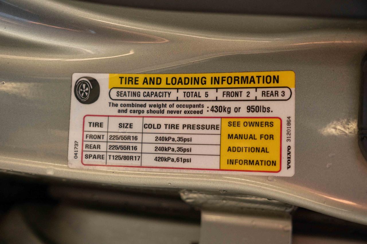 2008 Volvo V70 3.2L WAGON Photo