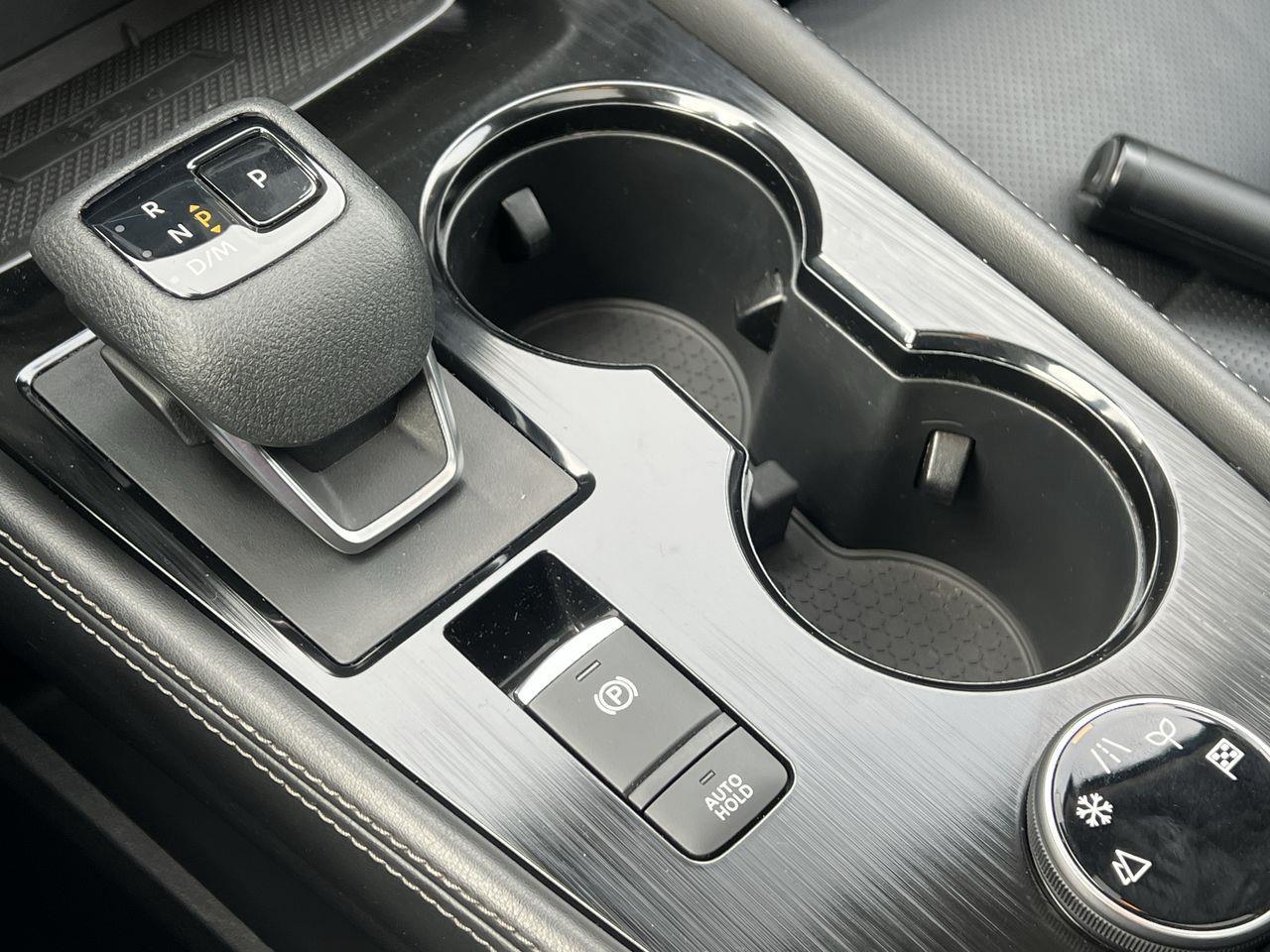 2022 Nissan Rogue Platinum AWD, MOONROOF, HEATED LEATHER SEATS, NAV, SIRIUS XM, POWER LIFTGATE, CRUISE CONTROL!! Photo