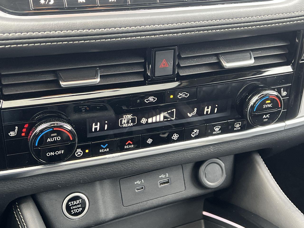 2022 Nissan Rogue Platinum AWD, MOONROOF, HEATED LEATHER SEATS, NAV, SIRIUS XM, POWER LIFTGATE, CRUISE CONTROL!! Photo