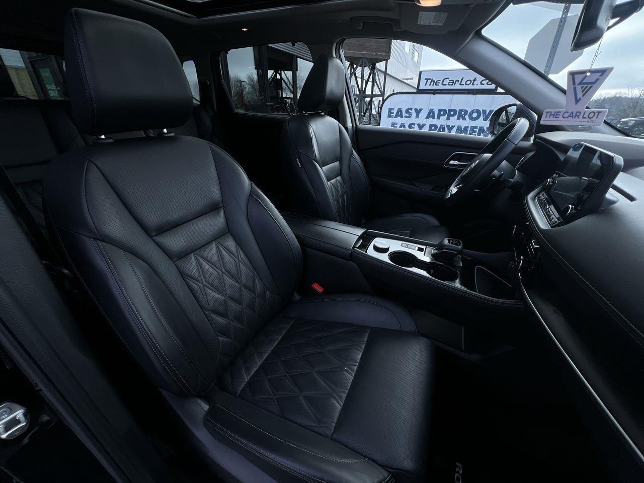 2022 Nissan Rogue Platinum AWD, MOONROOF, HEATED LEATHER SEATS, NAV, SIRIUS XM, POWER LIFTGATE, CRUISE CONTROL!! Photo