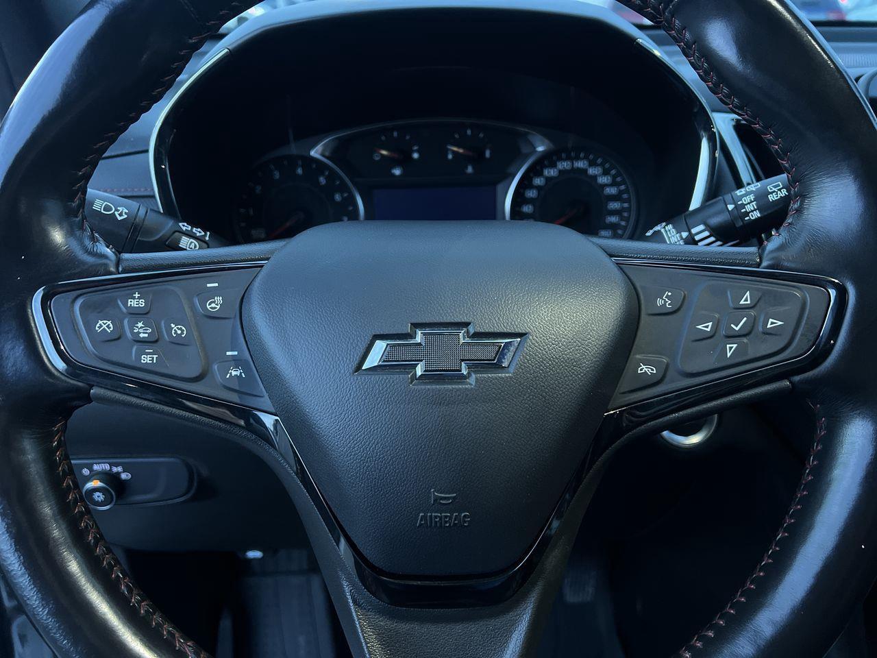 2022 Chevrolet Equinox AWD, MOONROOF, LEATHER SEATS, REMOTE START, POWER LIFTGATE, NAV!! Photo