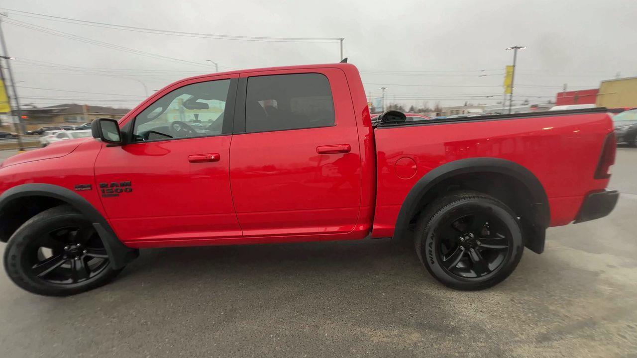 2022 RAM 1500 Classic SLT 4X4, 6 PASSENGER, MOONROOF, BACK UP CAM, NAV!! Photo4