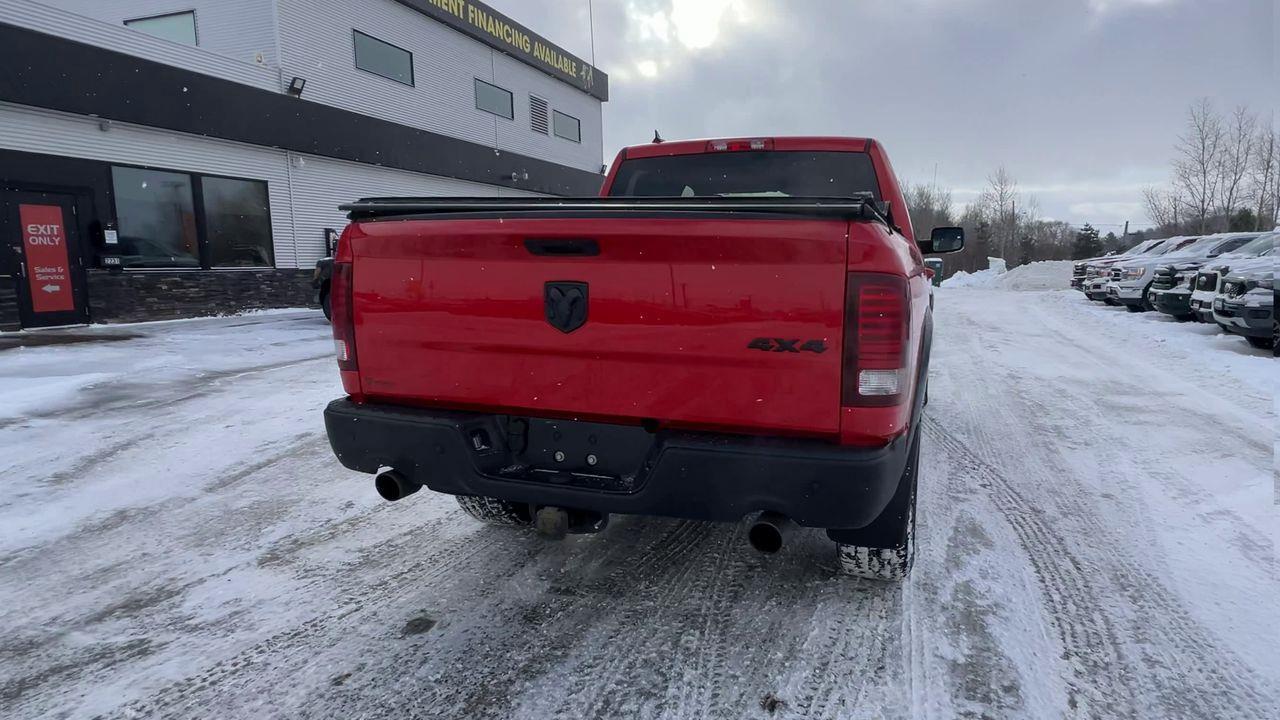 2022 RAM 1500 Classic 4X4, WARLOCK 6 PASSENGER, MOONROOF, BACK UP CAM, NAV!! Photo