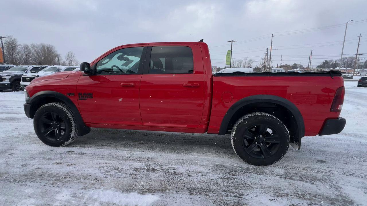 2022 RAM 1500 Classic 4X4, WARLOCK 6 PASSENGER, MOONROOF, BACK UP CAM, NAV!! Photo