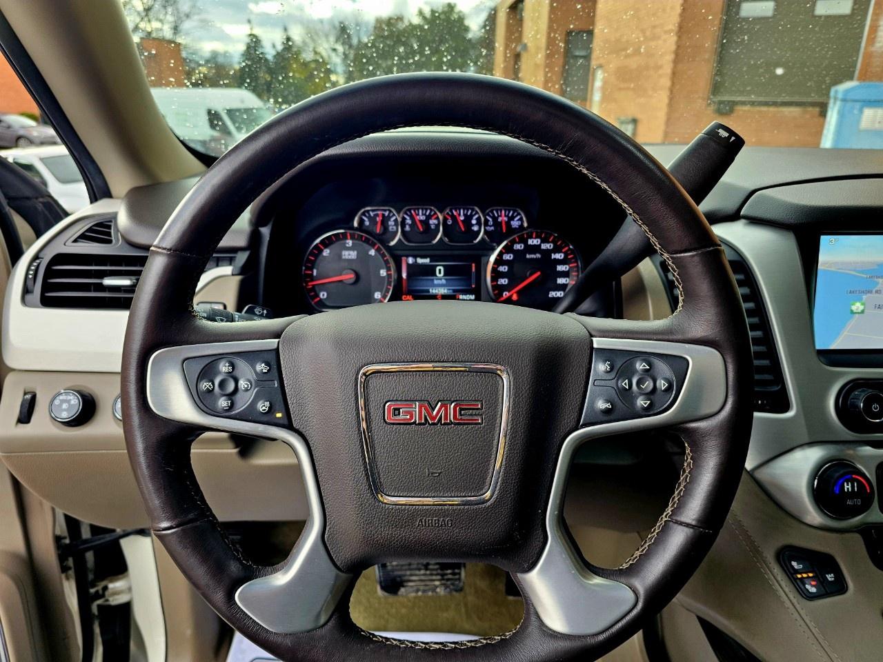 2015 GMC Yukon XL 4WD 4dr SLT Photo