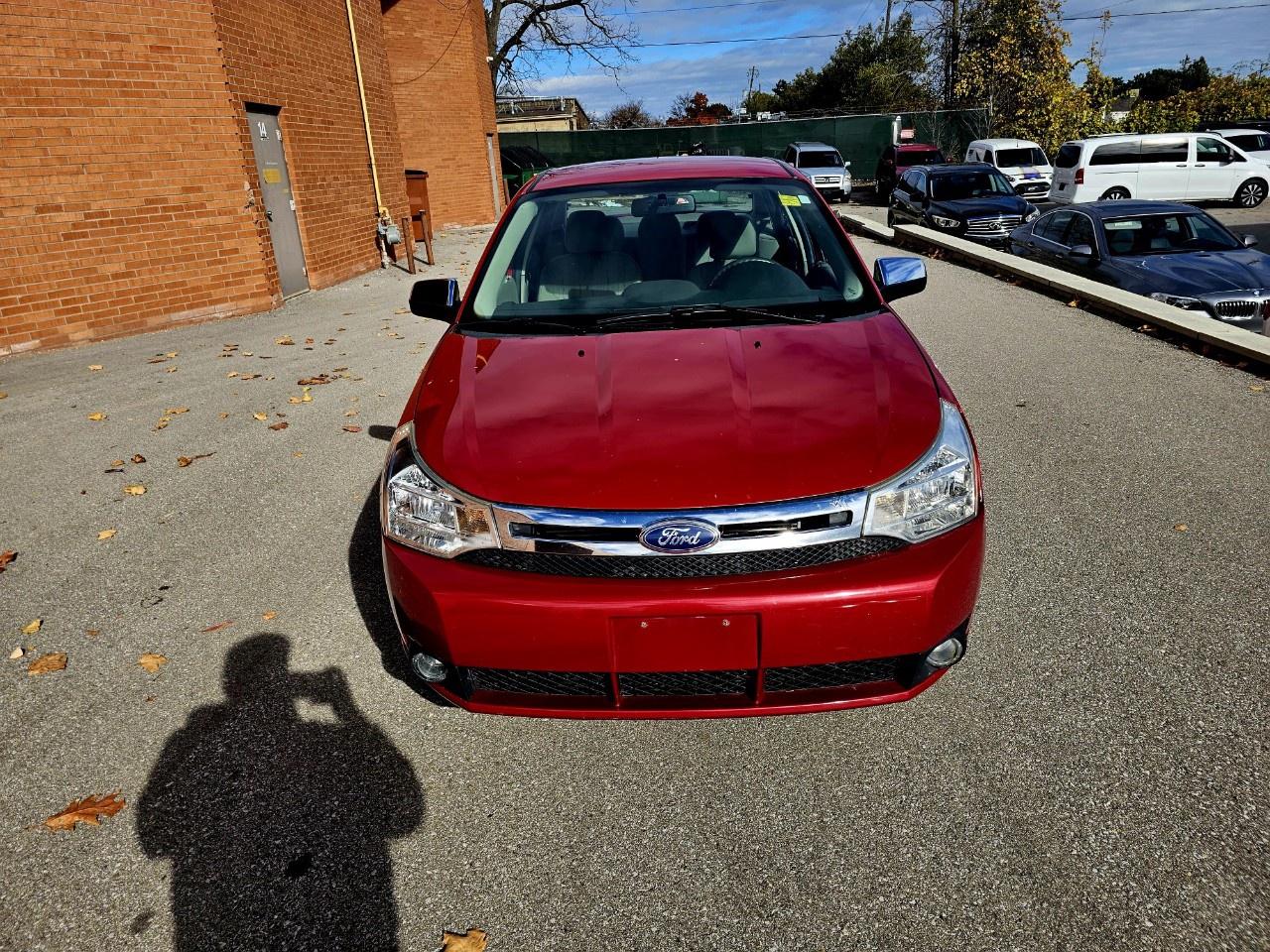 2011 Ford Focus 4DR SDN SE - Photo #2