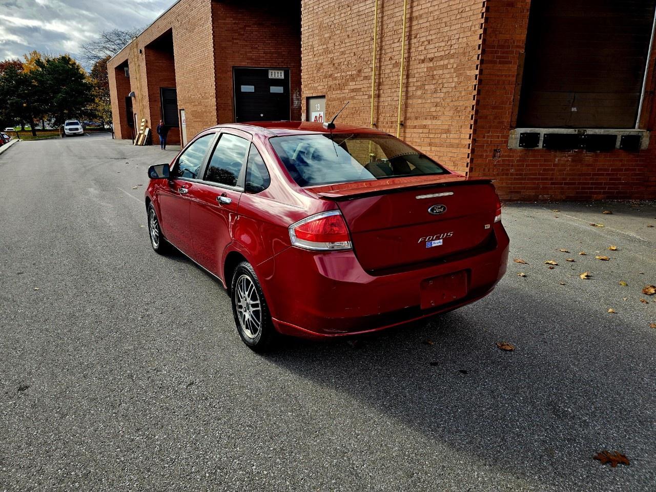 2011 Ford Focus 4DR SDN SE - Photo #7