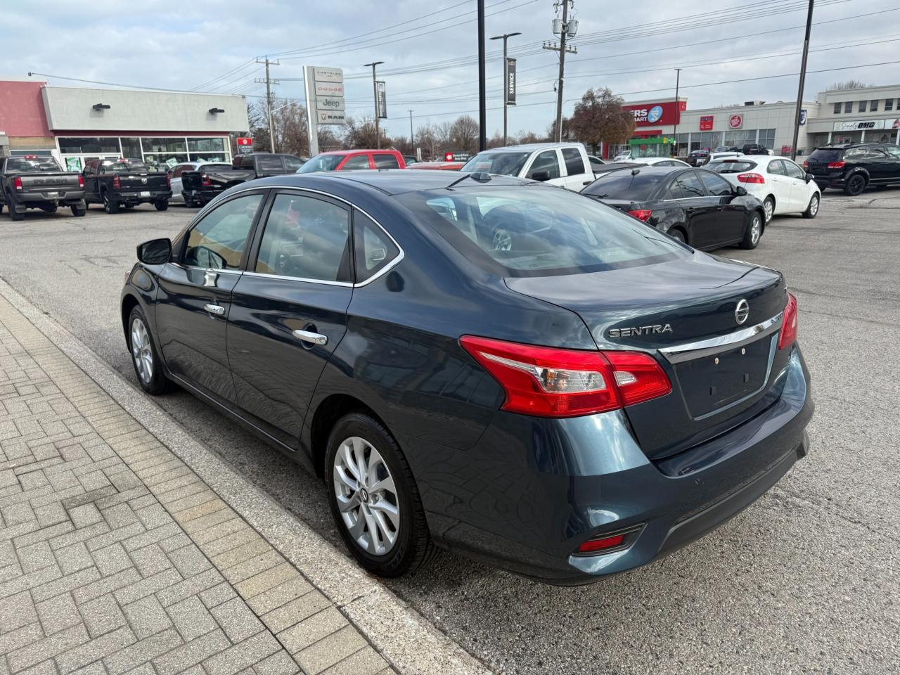 2017 Nissan Sentra 1.8 SV Photo