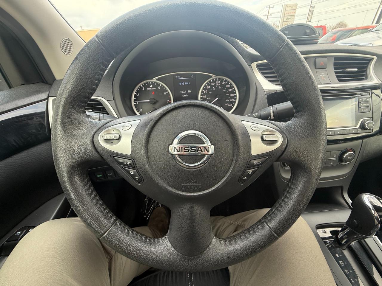2017 Nissan Sentra 1.8 SV Photo