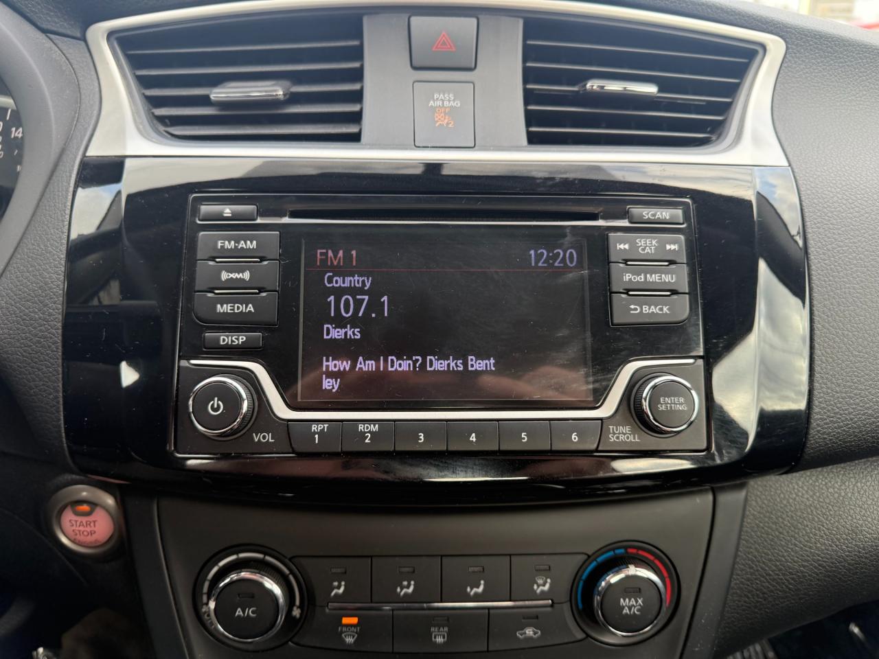 2017 Nissan Sentra 1.8 SV Photo