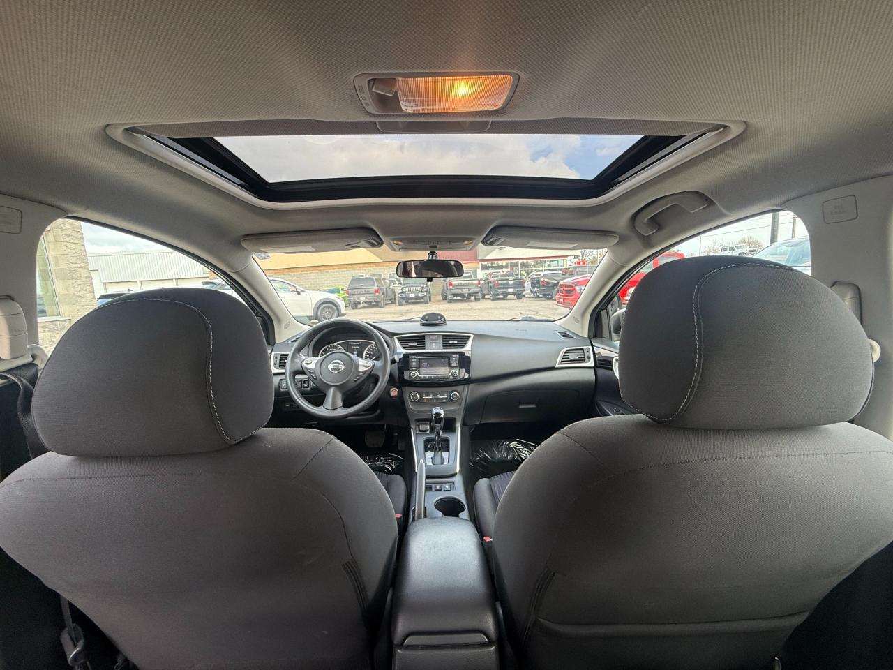 2017 Nissan Sentra 1.8 SV Photo