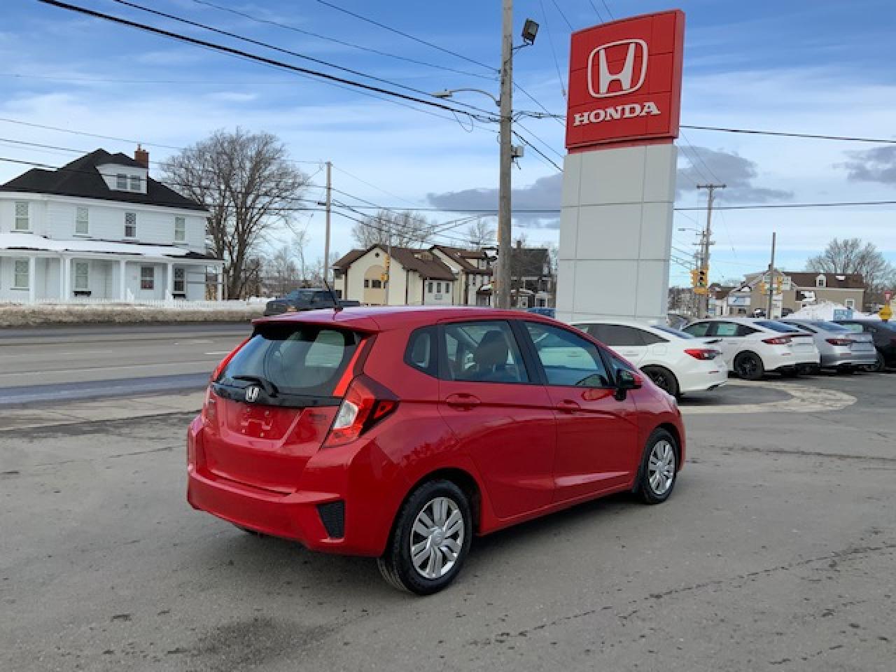 2016 Honda Fit LX CVT Photo
