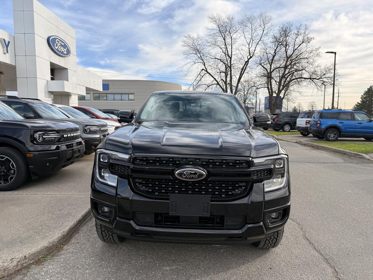 2025 Ford Ranger Lariat Photo2