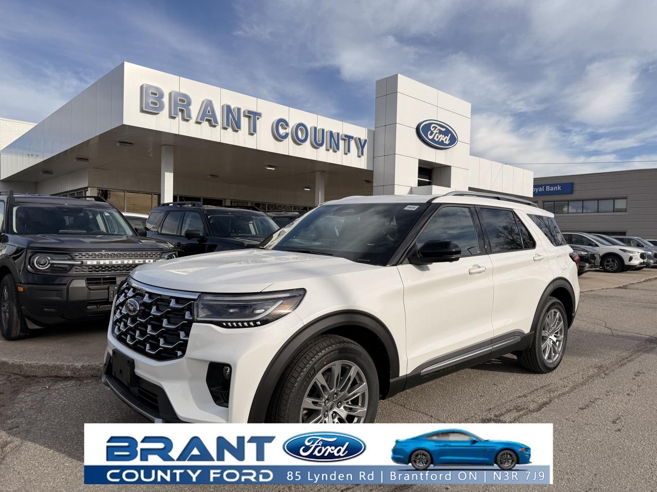 2026 Ford Explorer Platinum Photo0