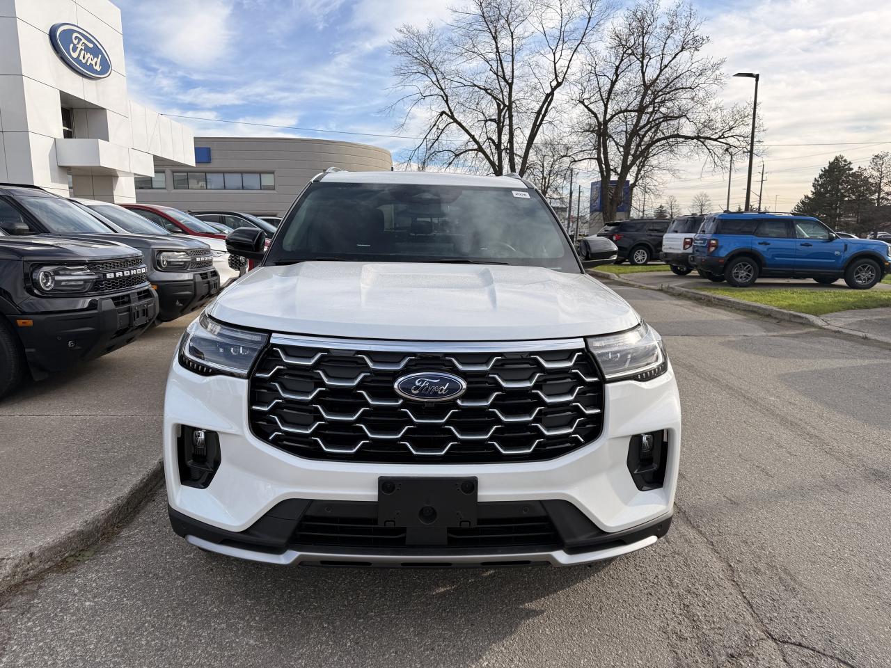 2026 Ford Explorer Platinum Photo