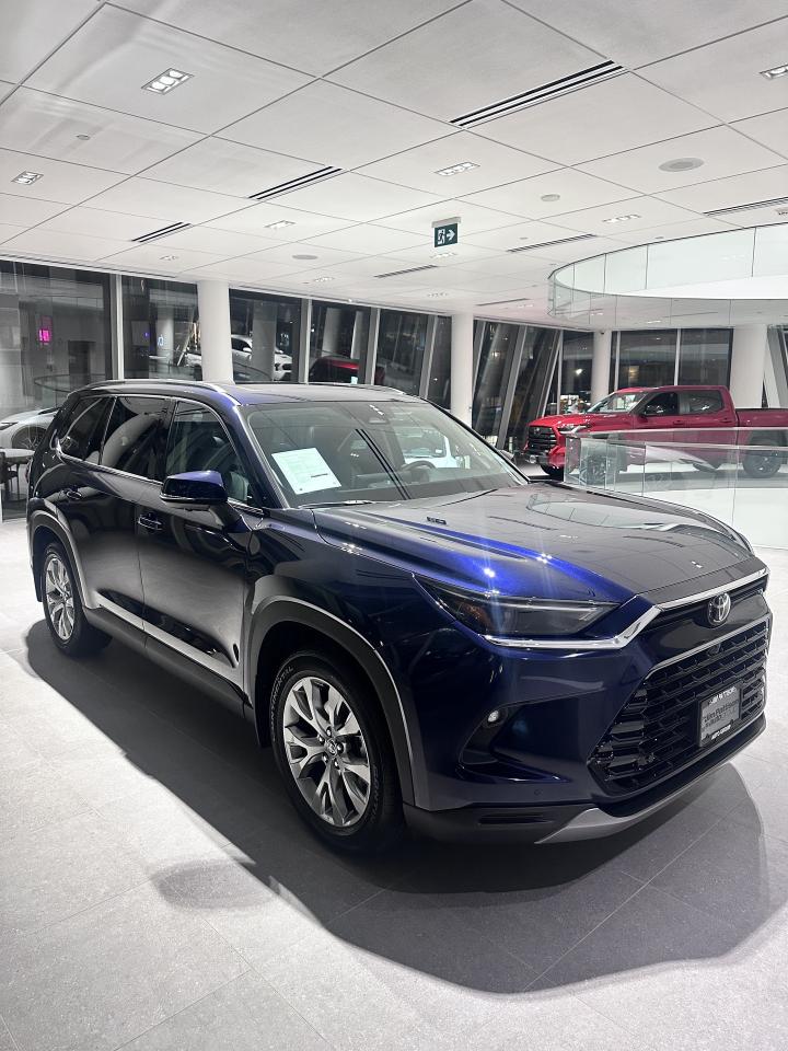 New 2026 Toyota Grand Highlander Limited AWD for sale in Vancouver, BC