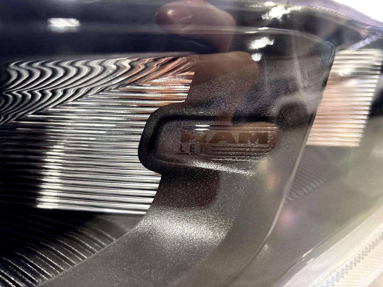 2022 RAM 1500 Rebel|V8HEMI|4X4|CREW|NAV|ALPINE|LEATHER|ANTITHEFT Photo2