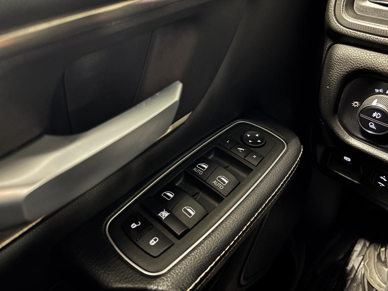 2022 RAM 1500 Rebel|V8HEMI|4X4|CREW|NAV|ALPINE|LEATHER|ANTITHEFT Photo