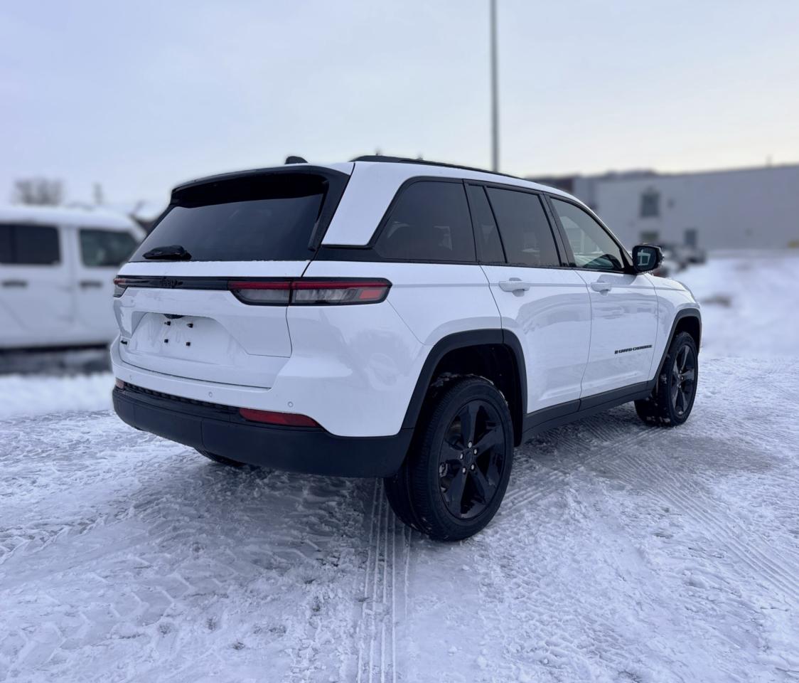 2025 Jeep Grand Cherokee ALTITUDE 4X4 Photo