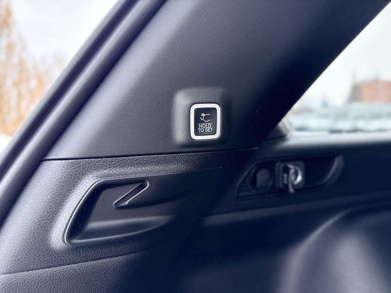 2025 Jeep Grand Cherokee ALTITUDE 4X4 Photo