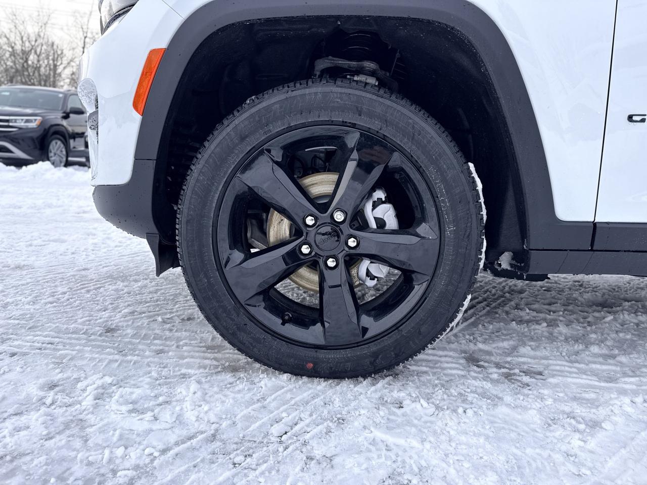 2025 Jeep Grand Cherokee ALTITUDE 4X4 Photo