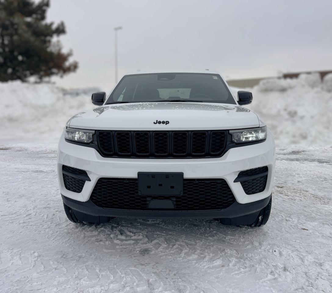 2025 Jeep Grand Cherokee ALTITUDE 4X4 Photo1