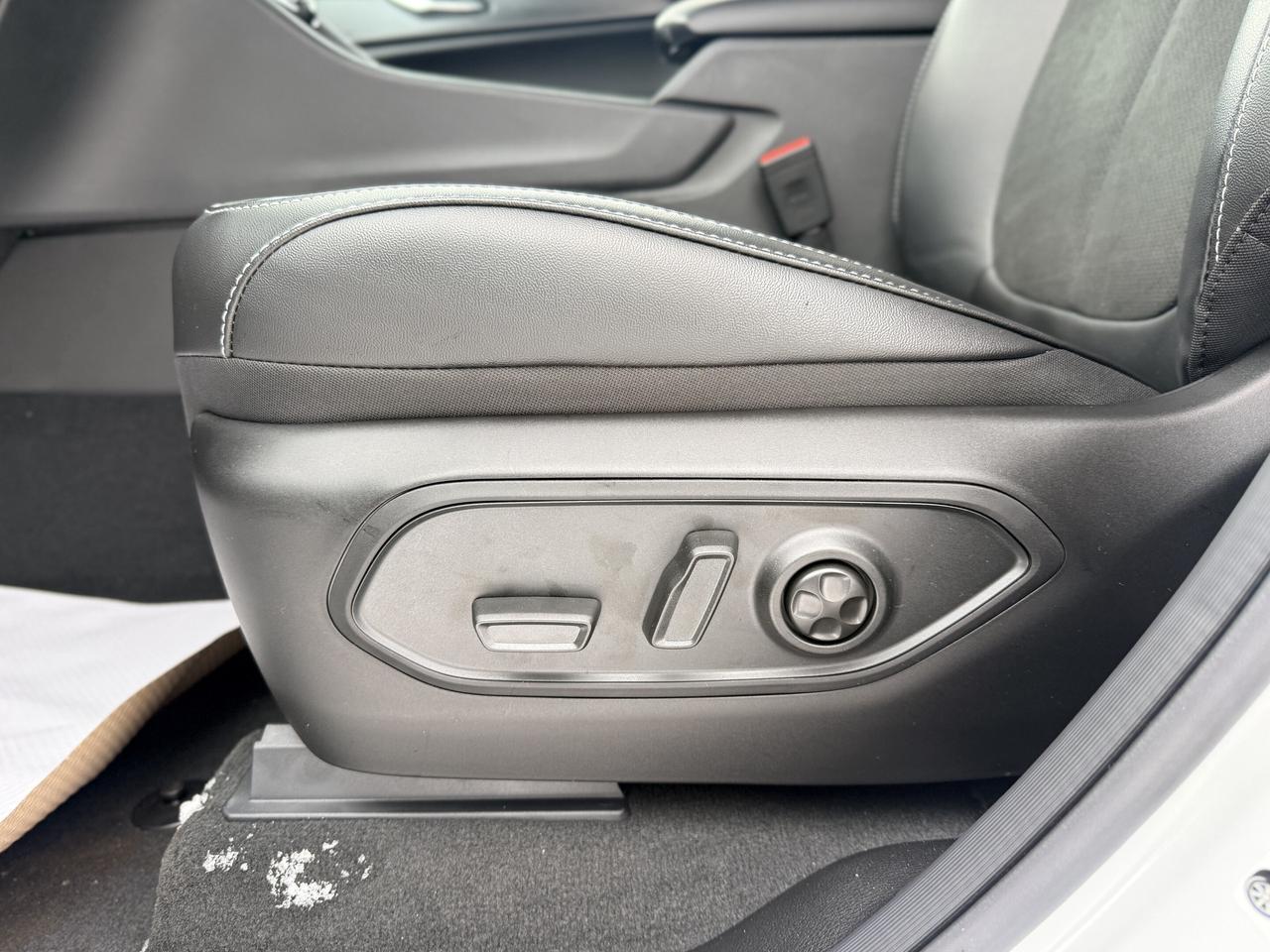 2025 Jeep Grand Cherokee ALTITUDE 4X4 Photo