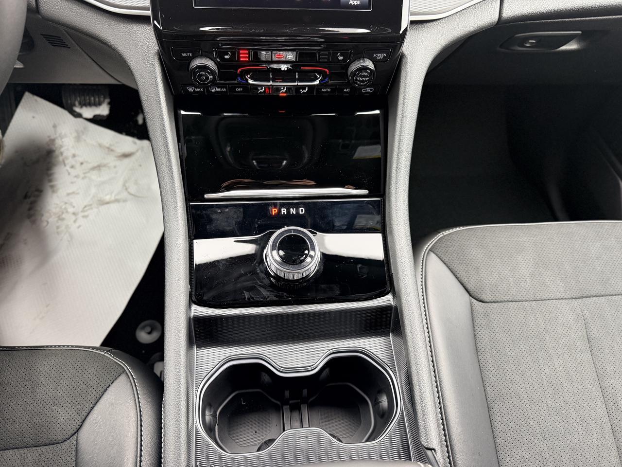 2025 Jeep Grand Cherokee ALTITUDE 4X4 Photo