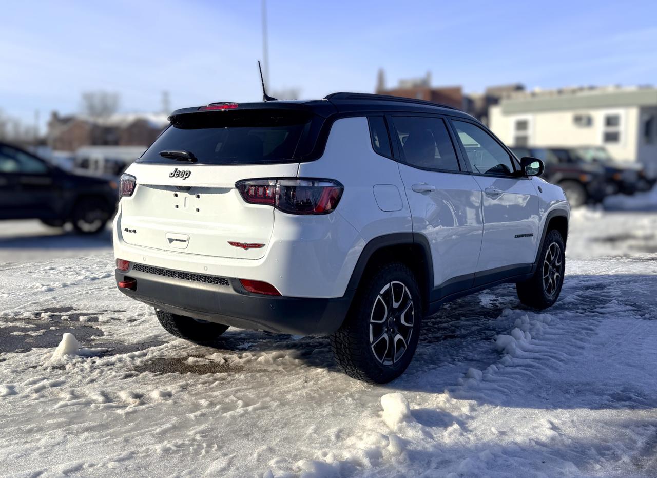 2026 Jeep Compass Trailhawk 4x4 Photo4
