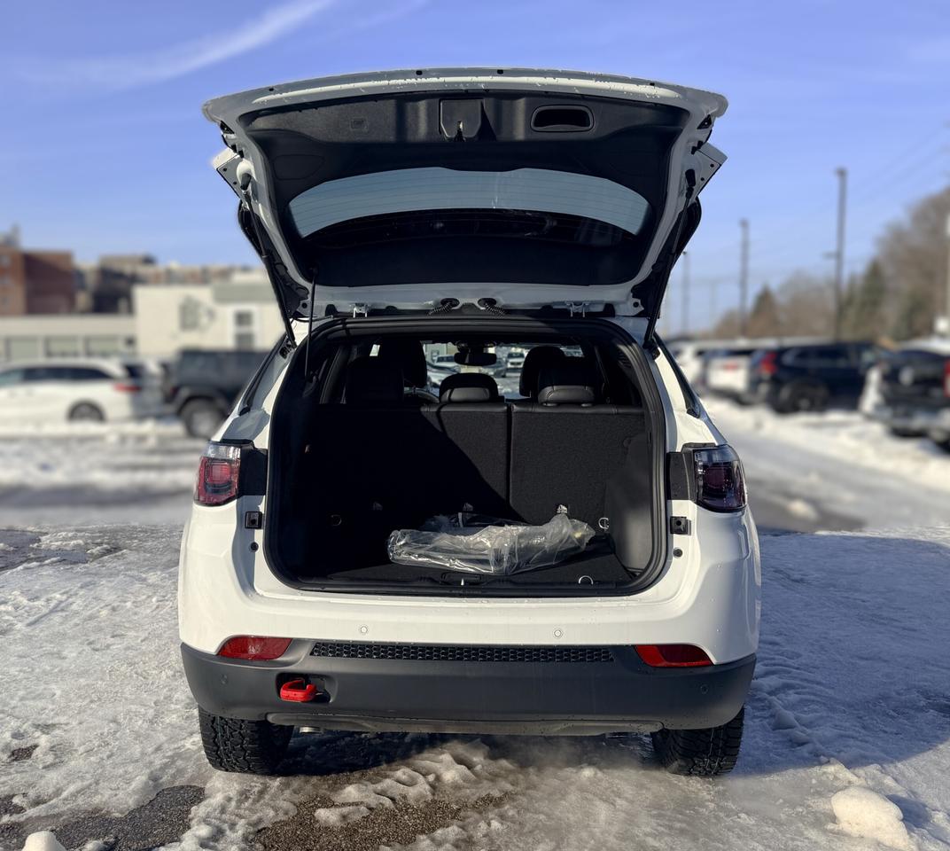 2026 Jeep Compass Trailhawk 4x4 Photo
