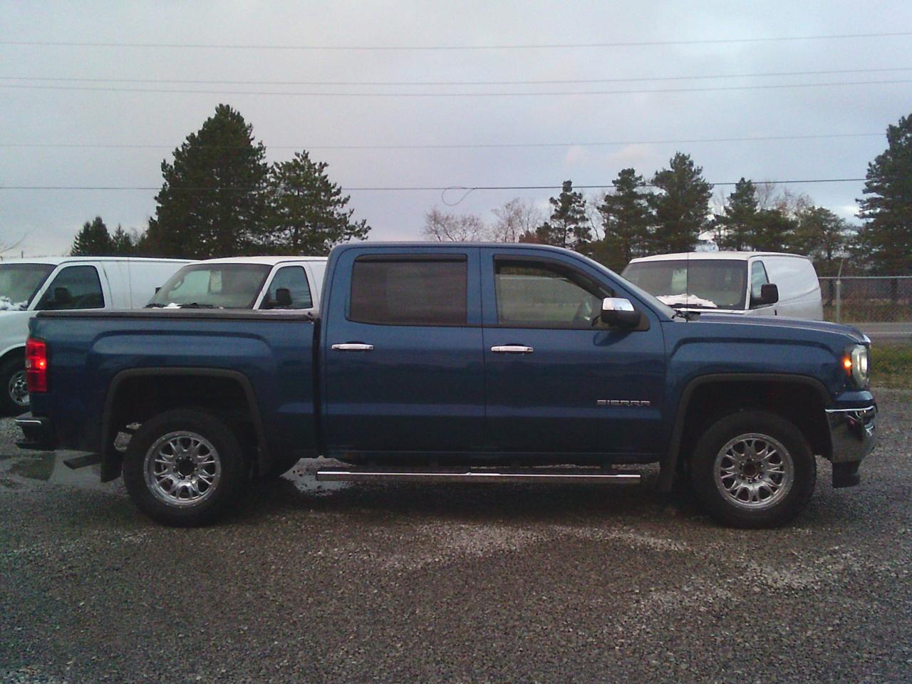 Used 2017 GMC Sierra 1500 Pickup 2WD Crew Cab 143.5 for sale in Fenwick, ON