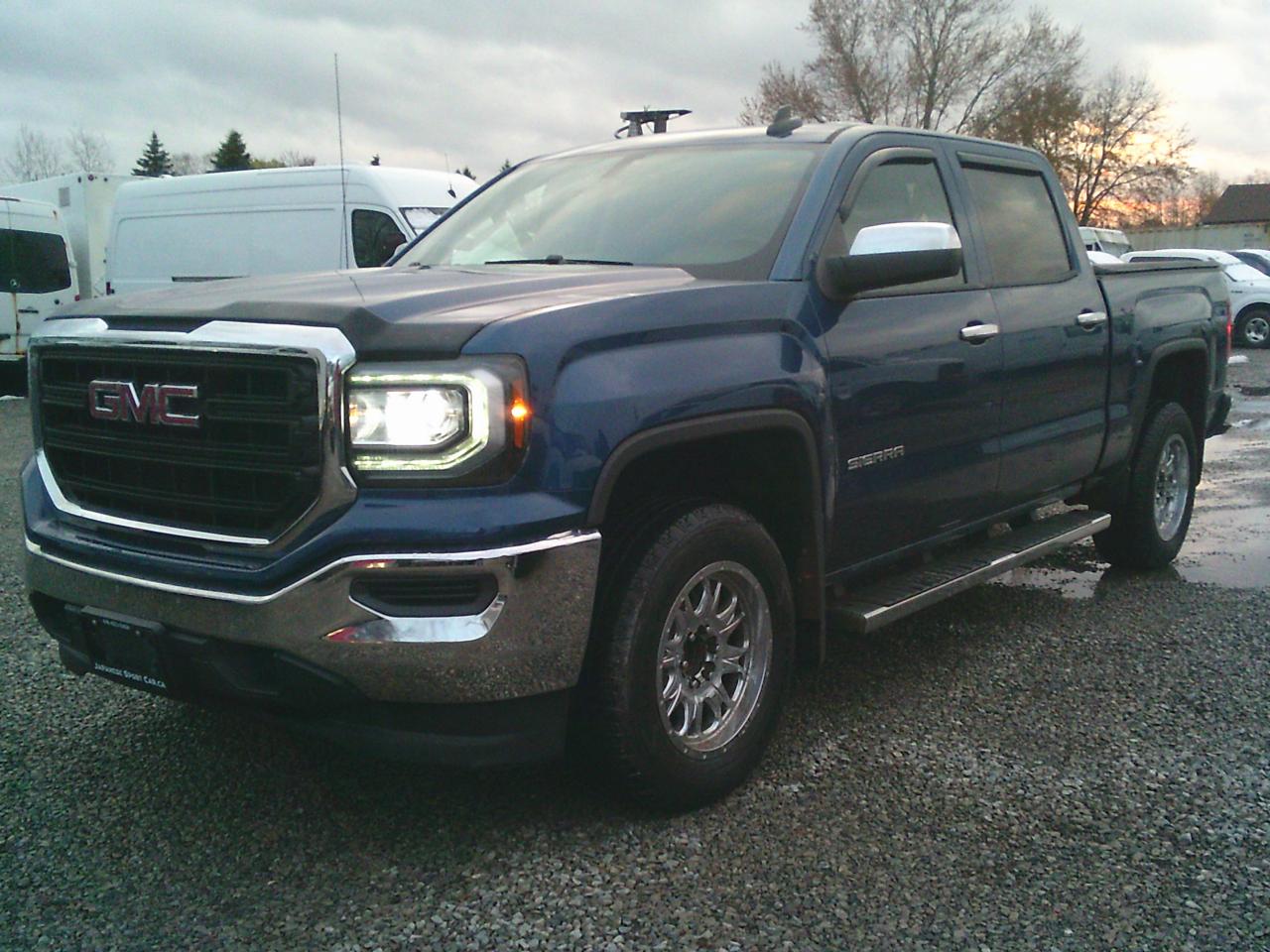 2017 GMC Sierra 1500 Pickup 2WD Crew Cab 143.5 - Photo #2